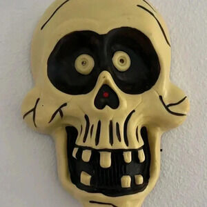 Vintage 2003 Light-Up Talking Skull Halloween Wall Door Hanging Animated Decor